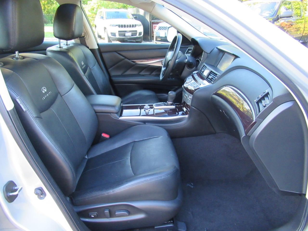 Infiniti Q70 37x 2014