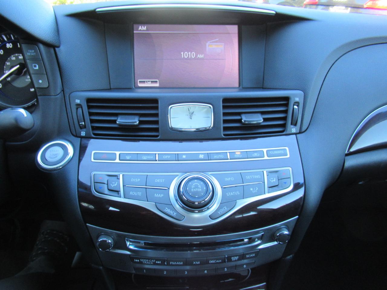 Infiniti Q70 37x 2014