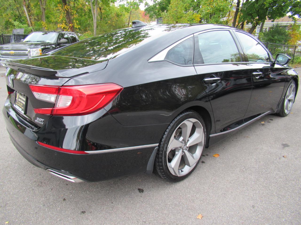 Honda Accord Touring 2.0T 10A 2018