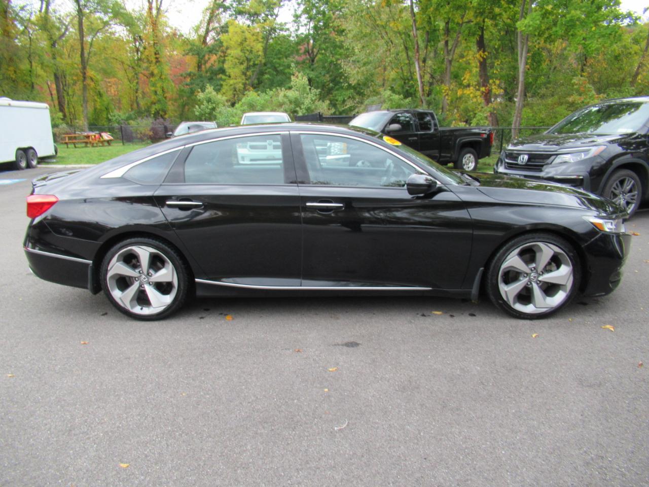 Honda Accord Touring 2.0T 10A 2018
