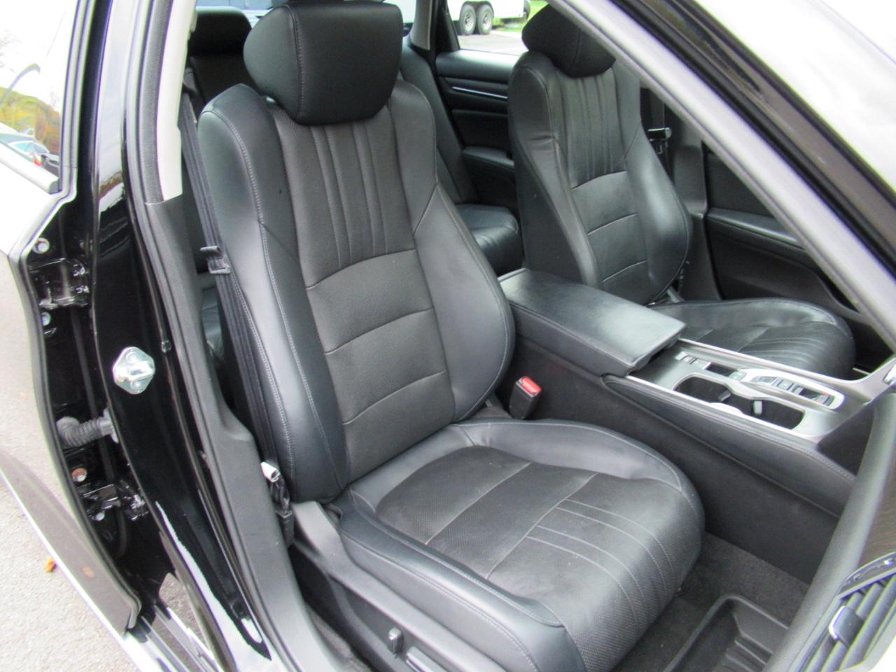 Honda Accord Touring 2.0T 10A 2018