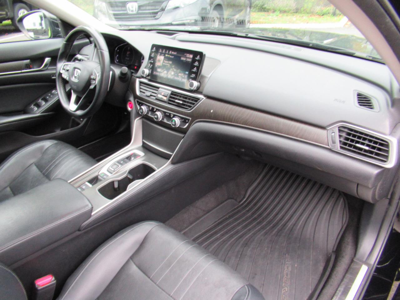 Honda Accord Touring 2.0T 10A 2018