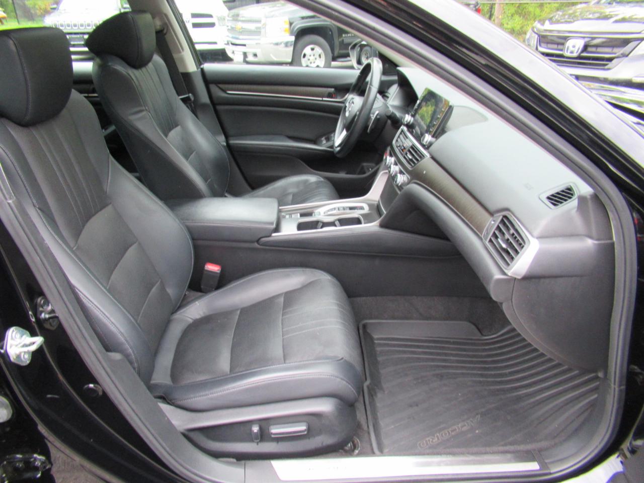 Honda Accord Touring 2.0T 10A 2018