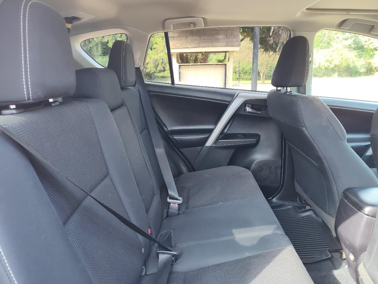 Toyota RAV4 XLE AWD (Natl) 2018