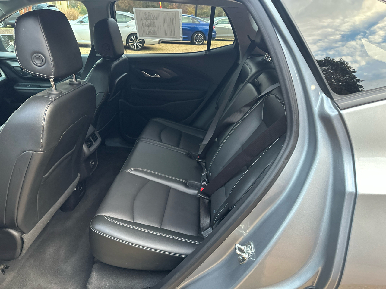 2024 Gmc Terrain SLT photo 2