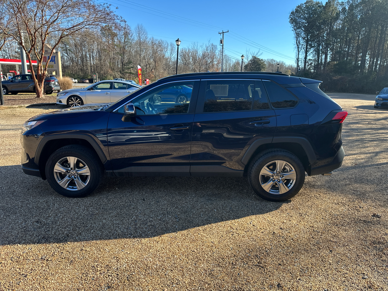 Toyota RAV4 XLE FWD (Natl) 2024