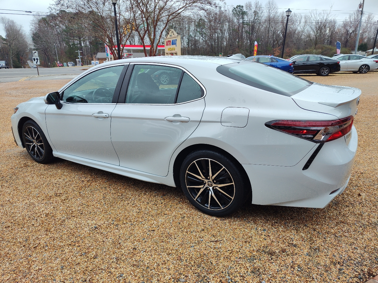 Toyota Camry SE Auto (Natl) 2022