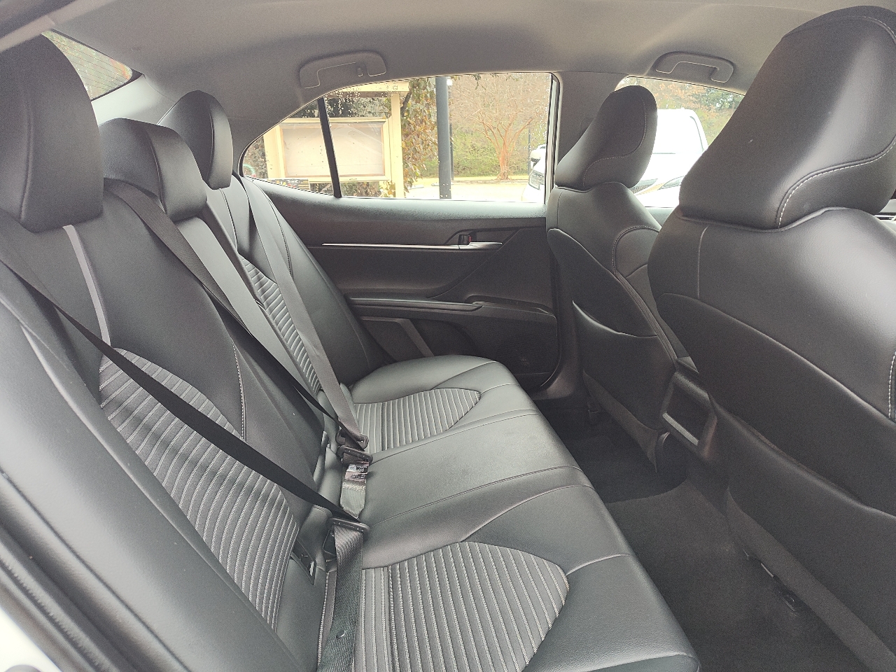 Toyota Camry SE Auto (Natl) 2022