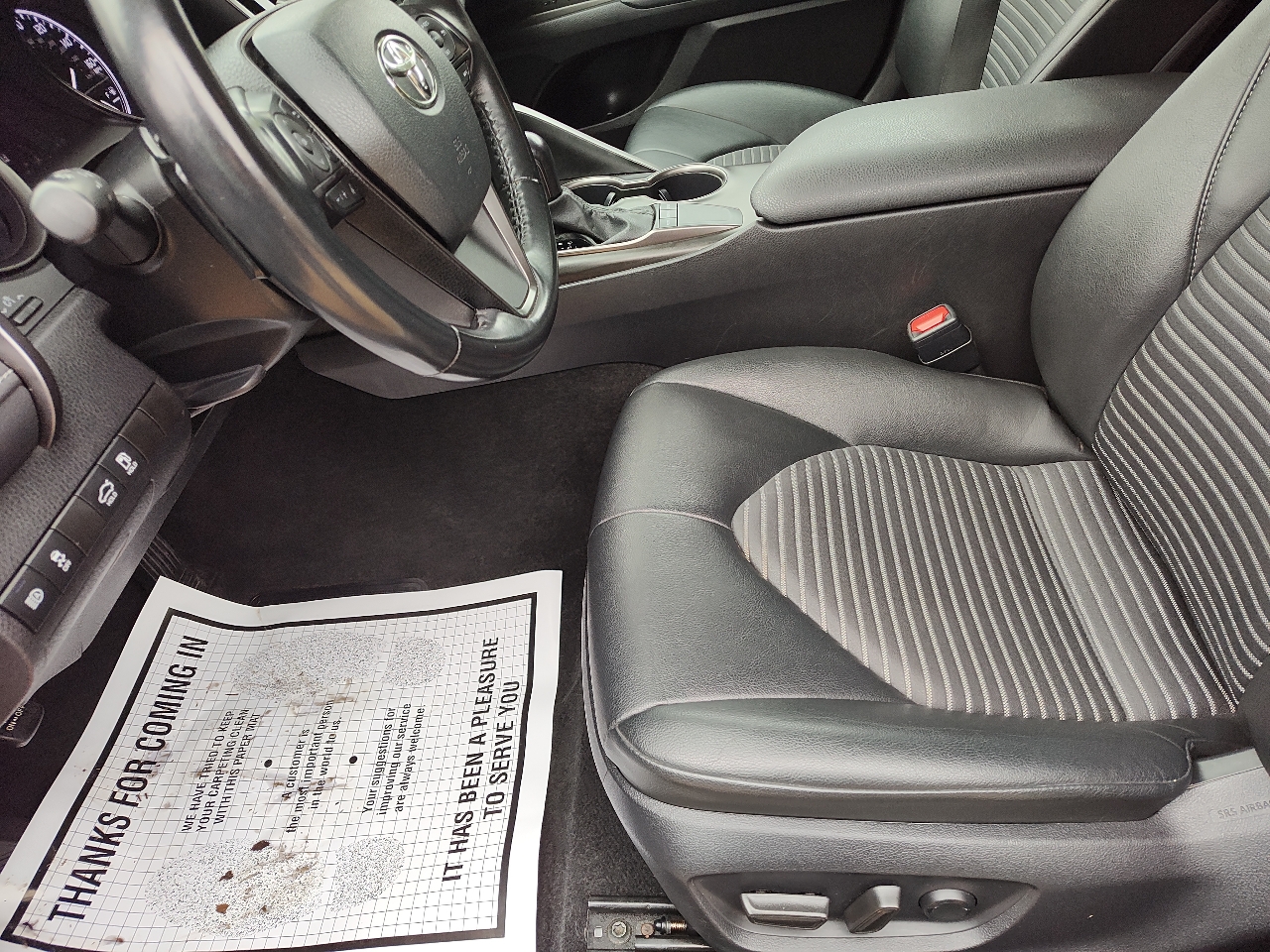 Toyota Camry SE Auto (Natl) 2022