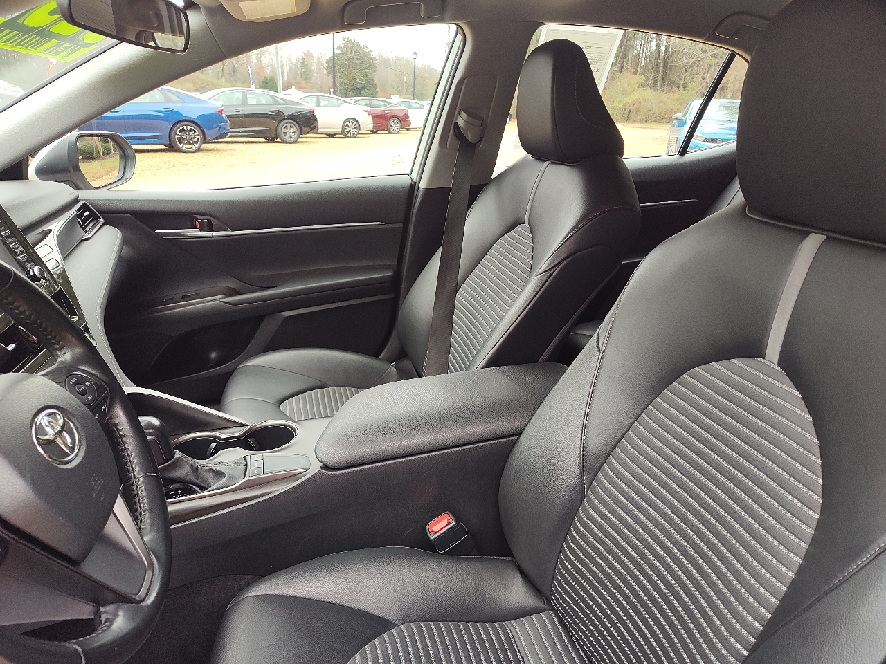 Toyota Camry SE Auto (Natl) 2022