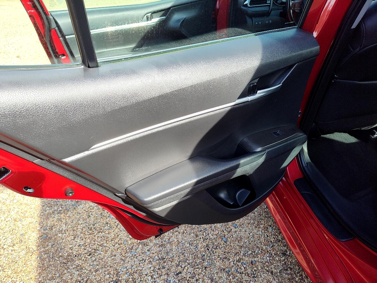 Toyota Camry SE Auto (Natl) 2024