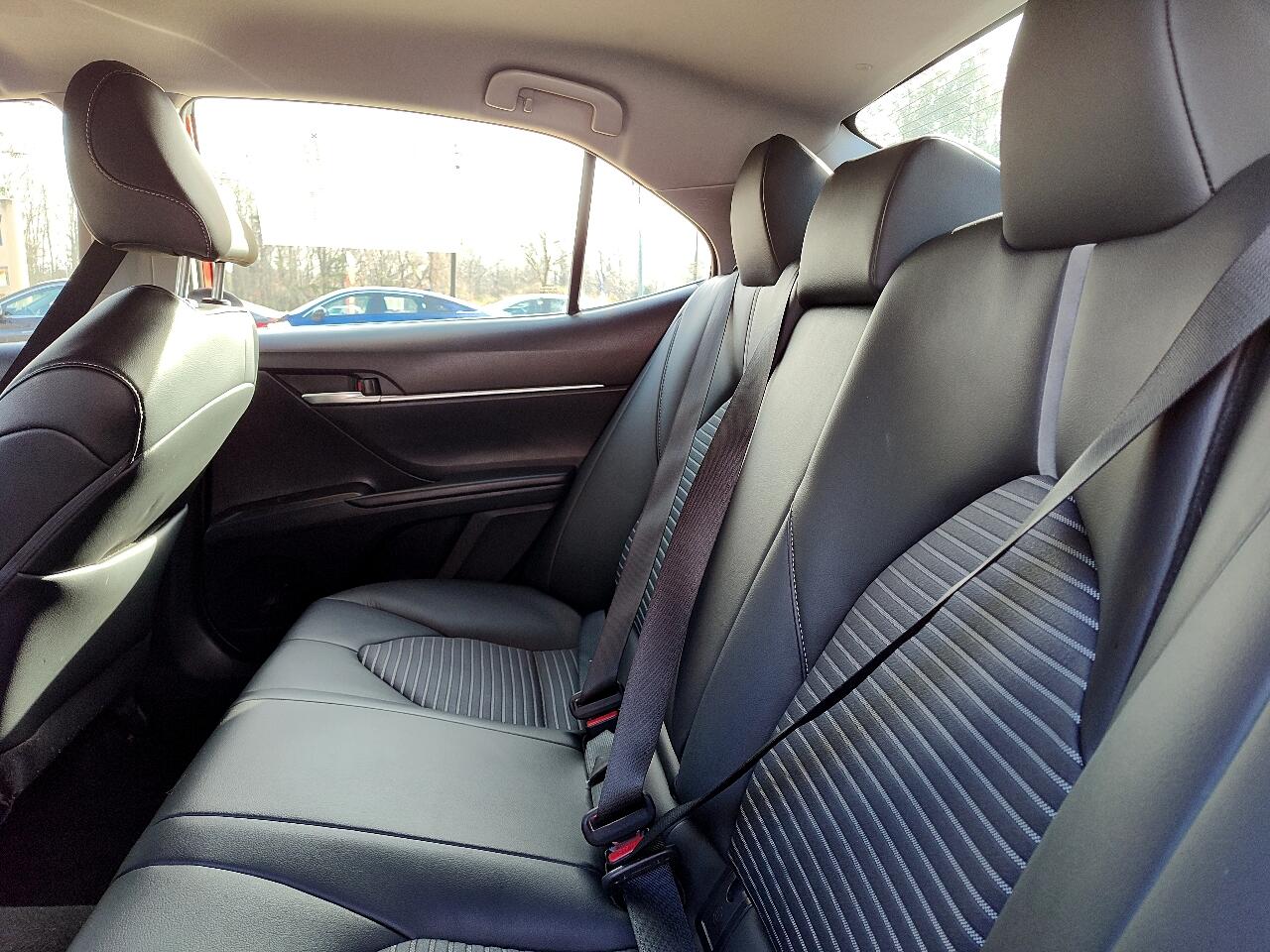 Toyota Camry SE Auto (Natl) 2024