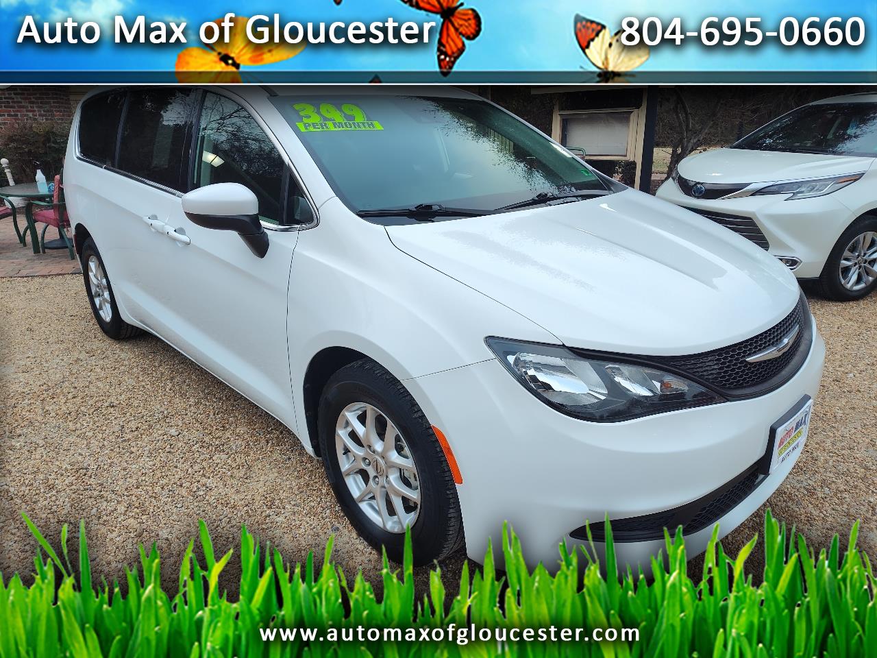 2023 Chrysler Voyager LX FWD