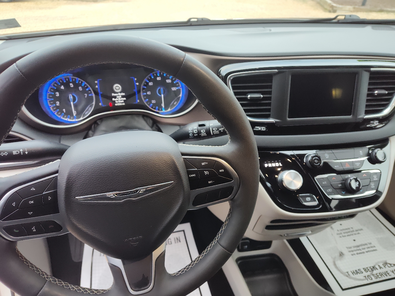 Chrysler Voyager LX FWD 2023