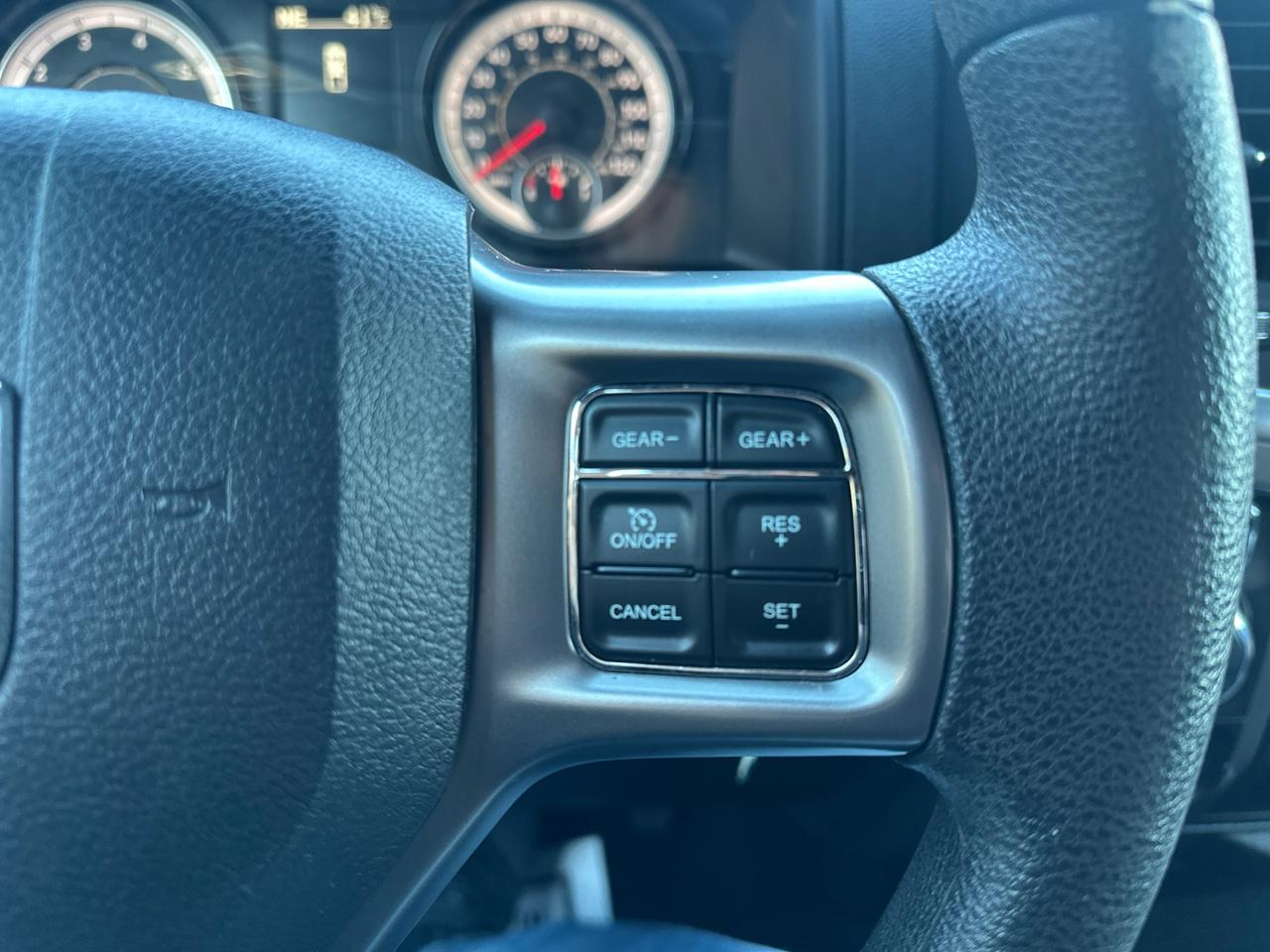 RAM 1500 Classic Warlock 4x4 Crew Cab 5'7" Box 2024