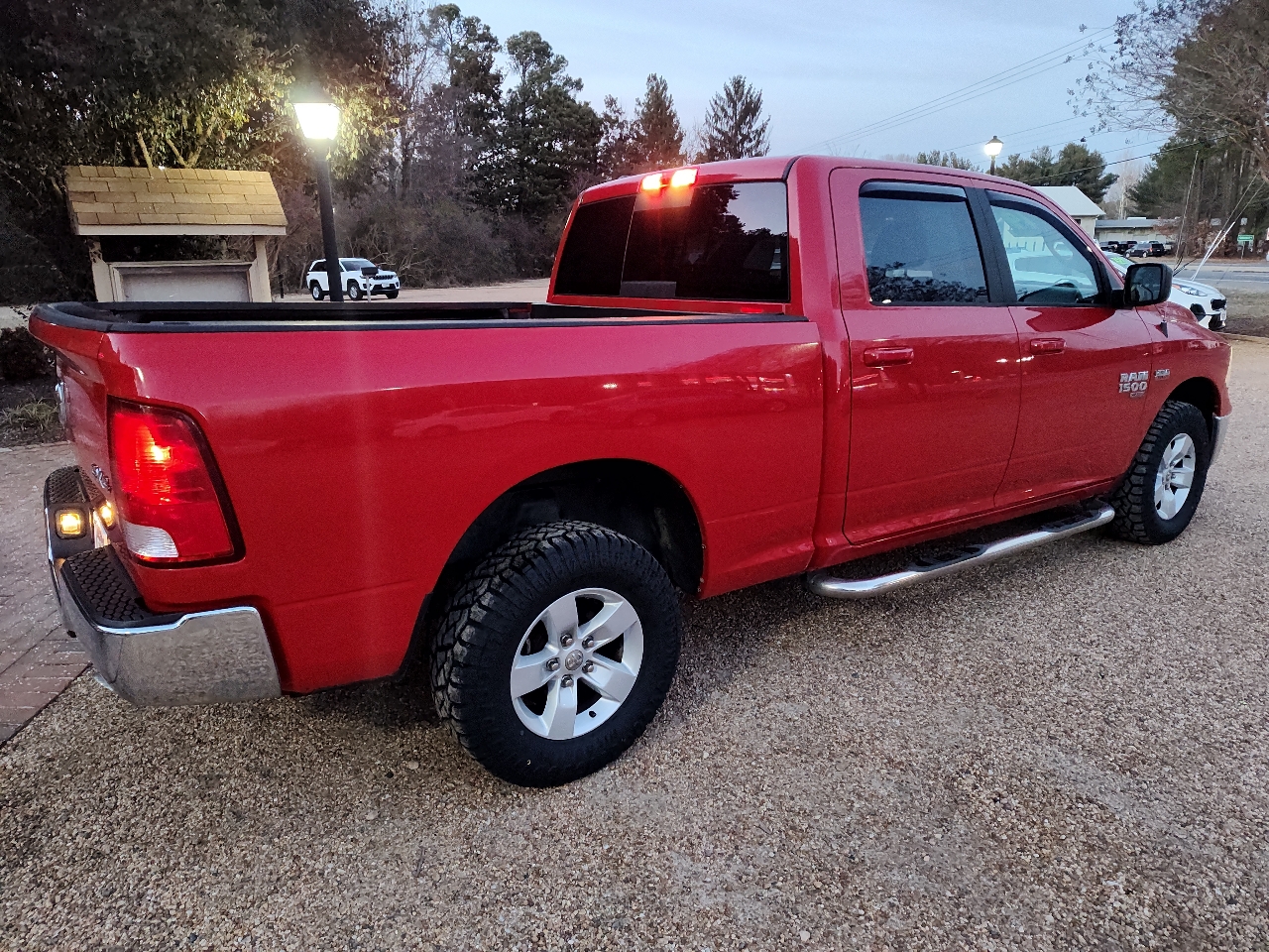 RAM 1500 Classic SLT 4x4 Crew Cab 6'4" Box 2019