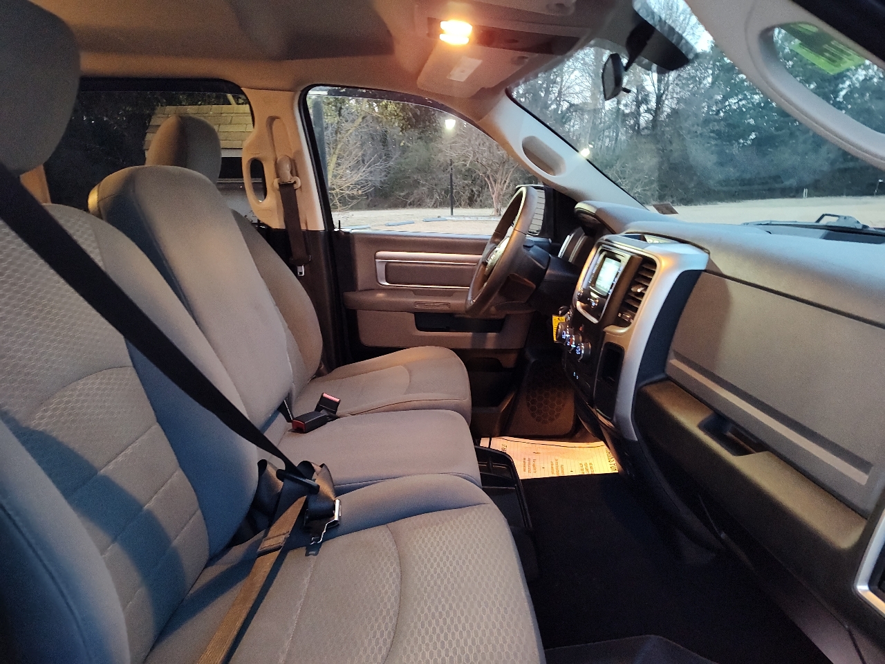 RAM 1500 Classic SLT 4x4 Crew Cab 6'4" Box 2019