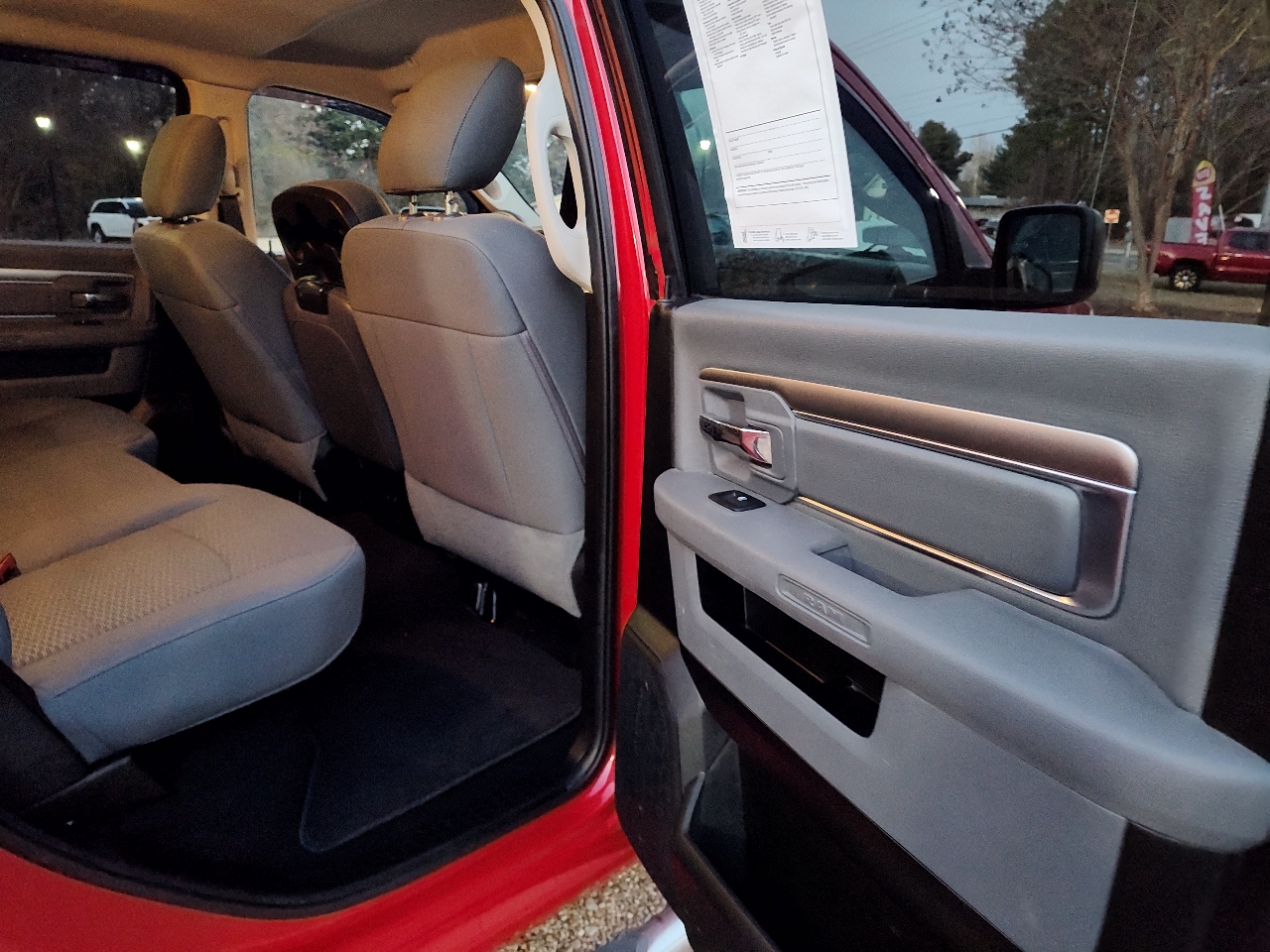 RAM 1500 Classic SLT 4x4 Crew Cab 6'4" Box 2019