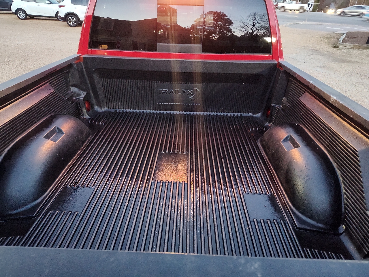 RAM 1500 Classic SLT 4x4 Crew Cab 6'4" Box 2019