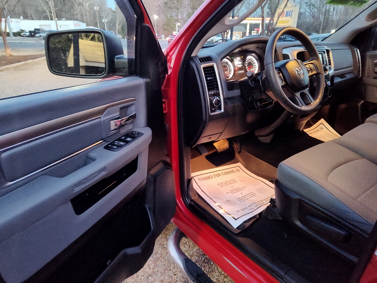 RAM 1500 Classic SLT 4x4 Crew Cab 6'4" Box 2019