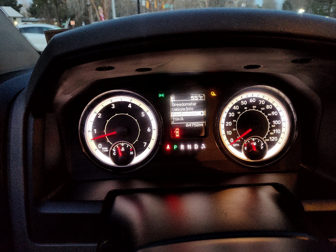 RAM 1500 Classic SLT 4x4 Crew Cab 6'4" Box 2019