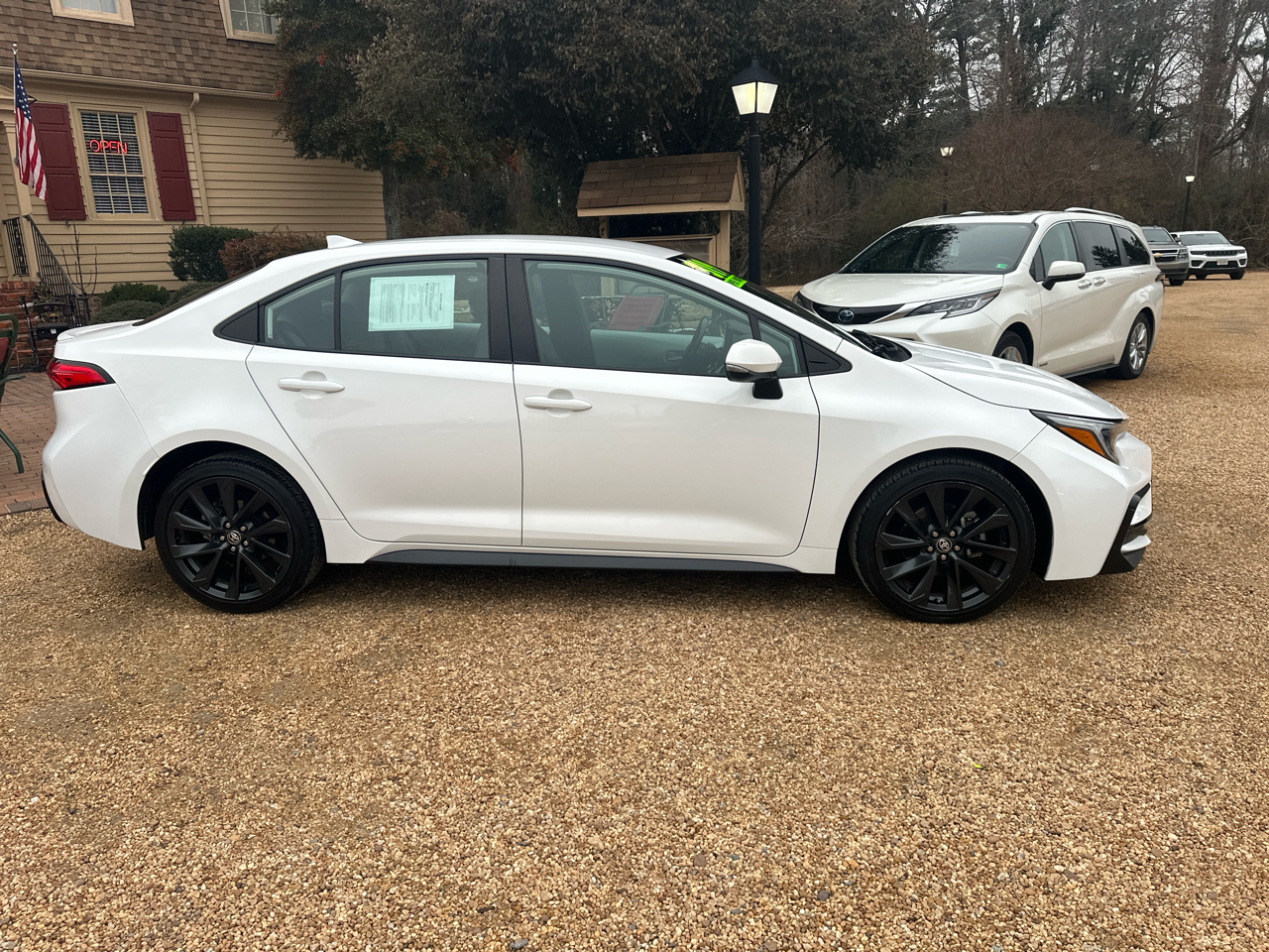 Toyota Corolla SE CVT (Natl) 2024