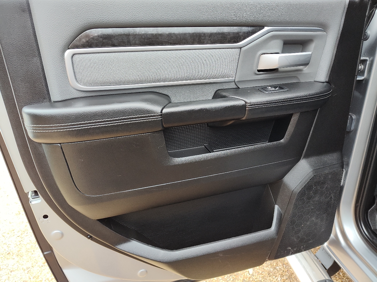 RAM 2500 Big Horn 4x4 Crew Cab 6'4" Box 2019