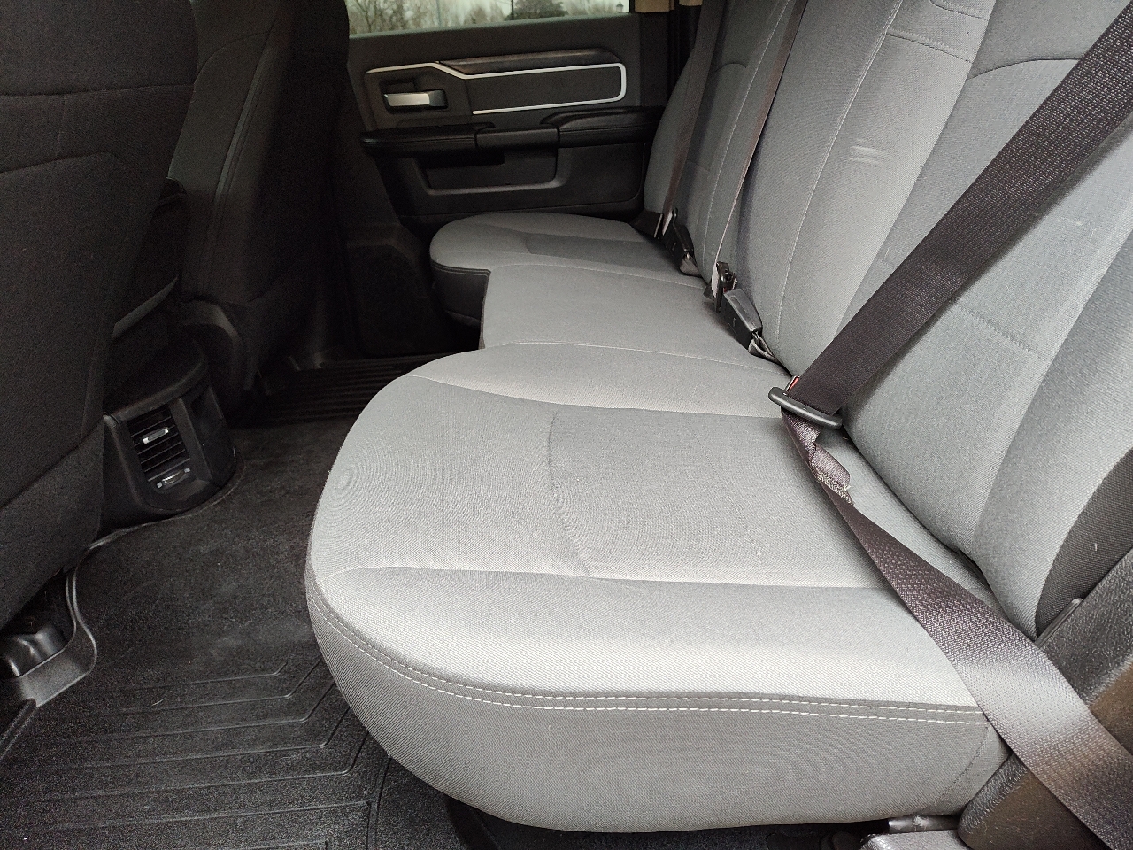 RAM 2500 Big Horn 4x4 Crew Cab 6'4" Box 2019