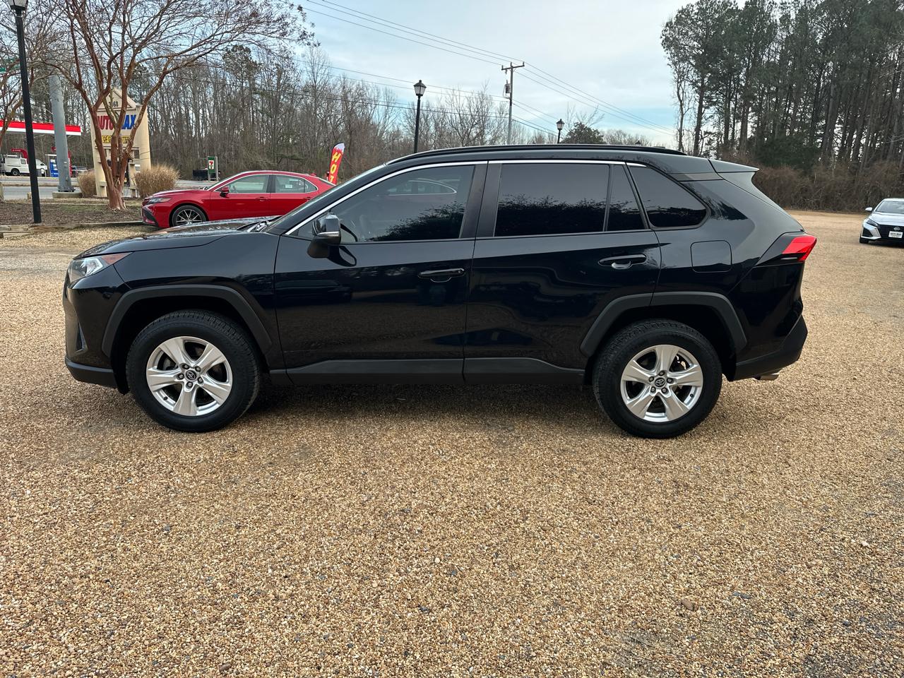 Toyota RAV4 XLE FWD (Natl) 2020