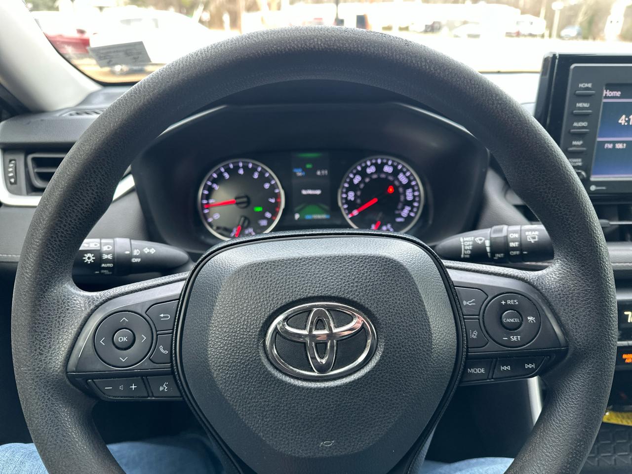 Toyota RAV4 XLE FWD (Natl) 2020