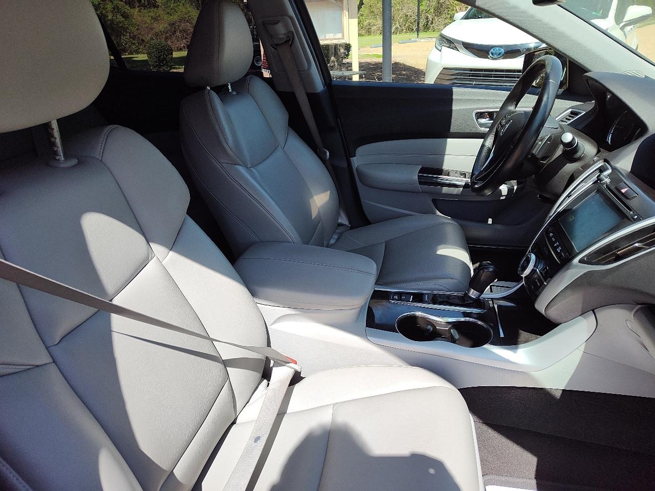 Acura TLX 2.4L FWD 2020