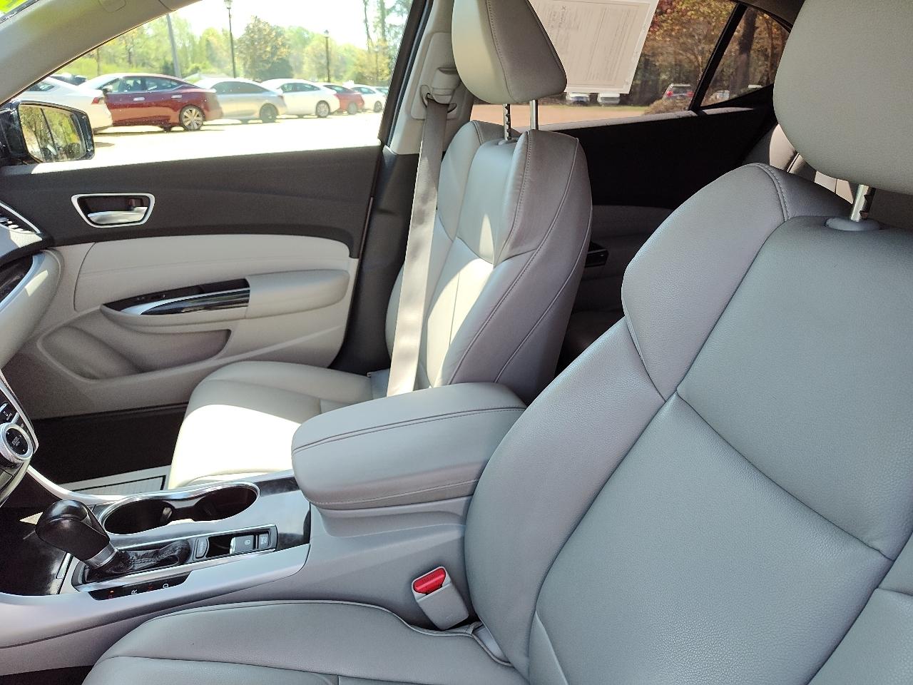 Acura TLX 2.4L FWD 2020