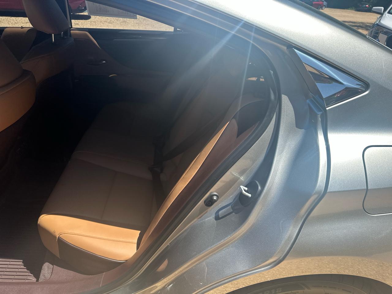 Lexus ES ES 350 FWD 2019