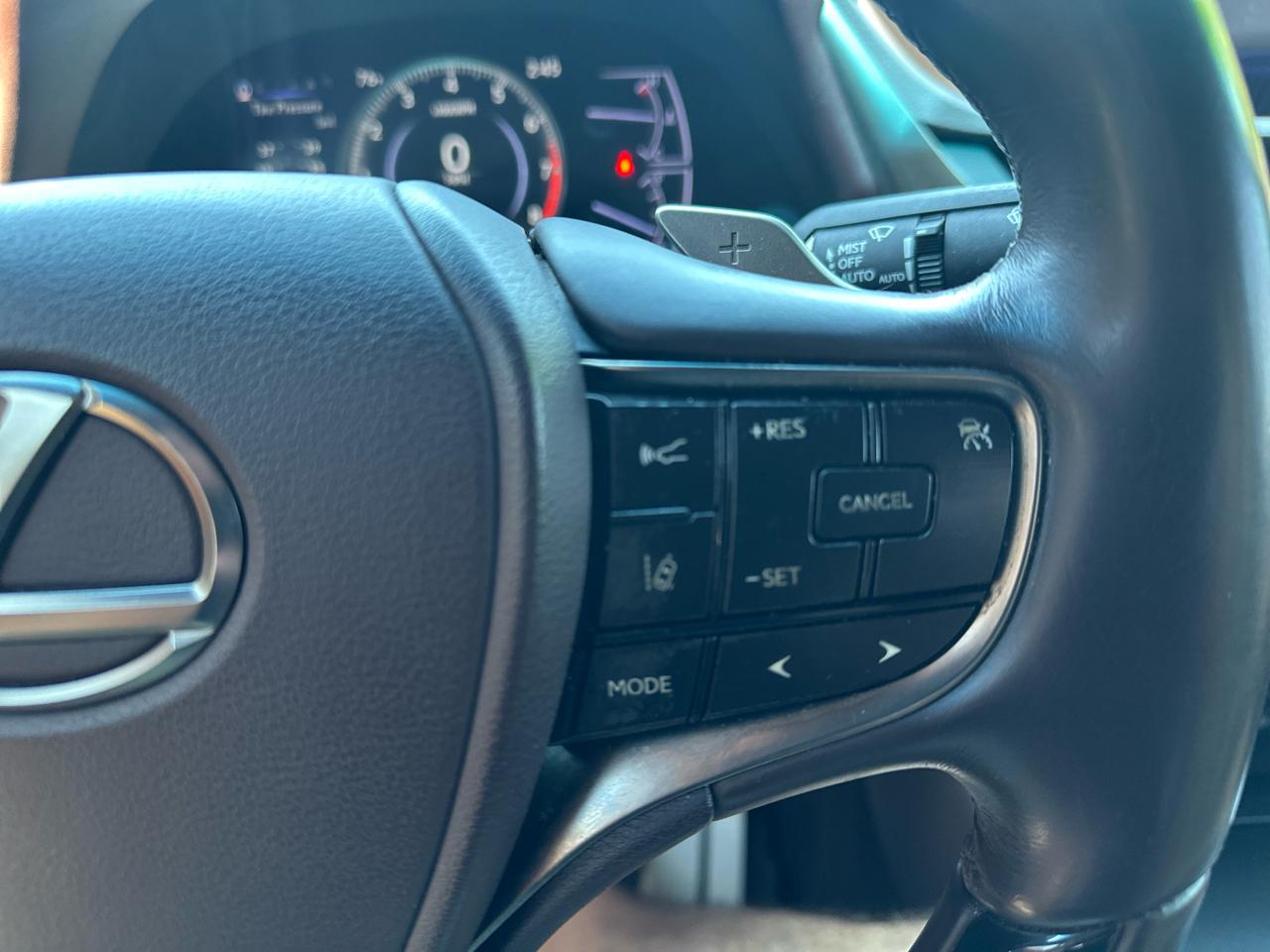 Lexus ES ES 350 FWD 2019