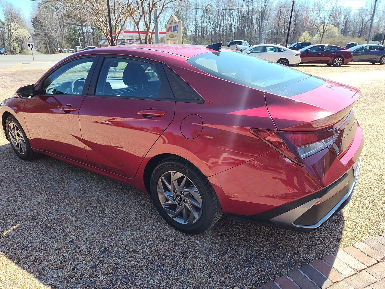 Hyundai Elantra SEL IVT 2024