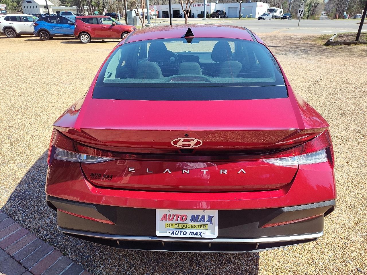 Hyundai Elantra SEL IVT 2024