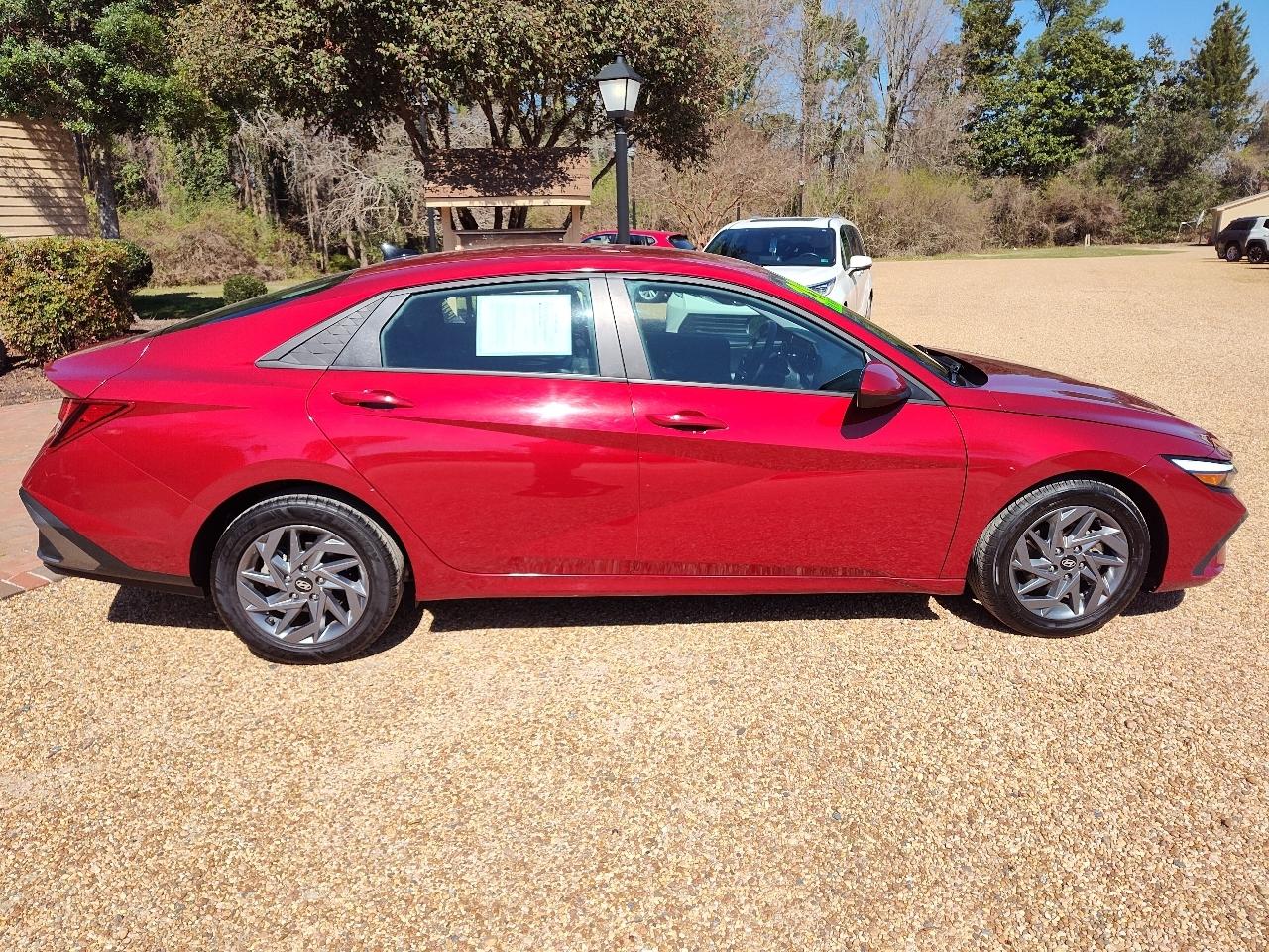 Hyundai Elantra SEL IVT 2024