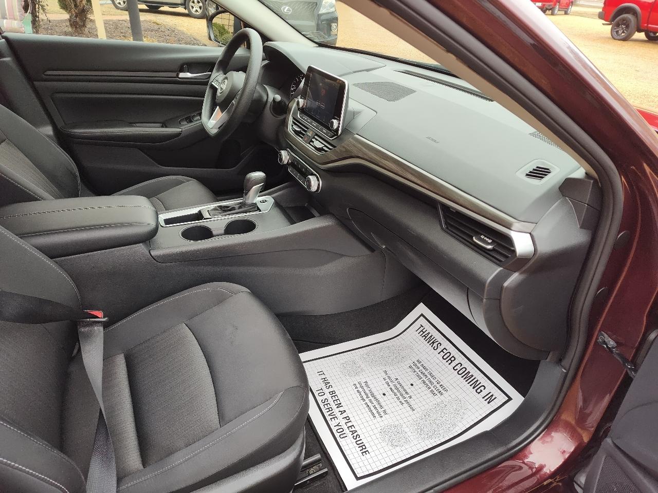 Nissan Altima SV FWD 2025