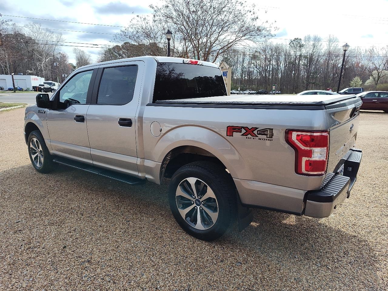 Ford F-150 XL 4WD SuperCrew 5.5' Box 2020