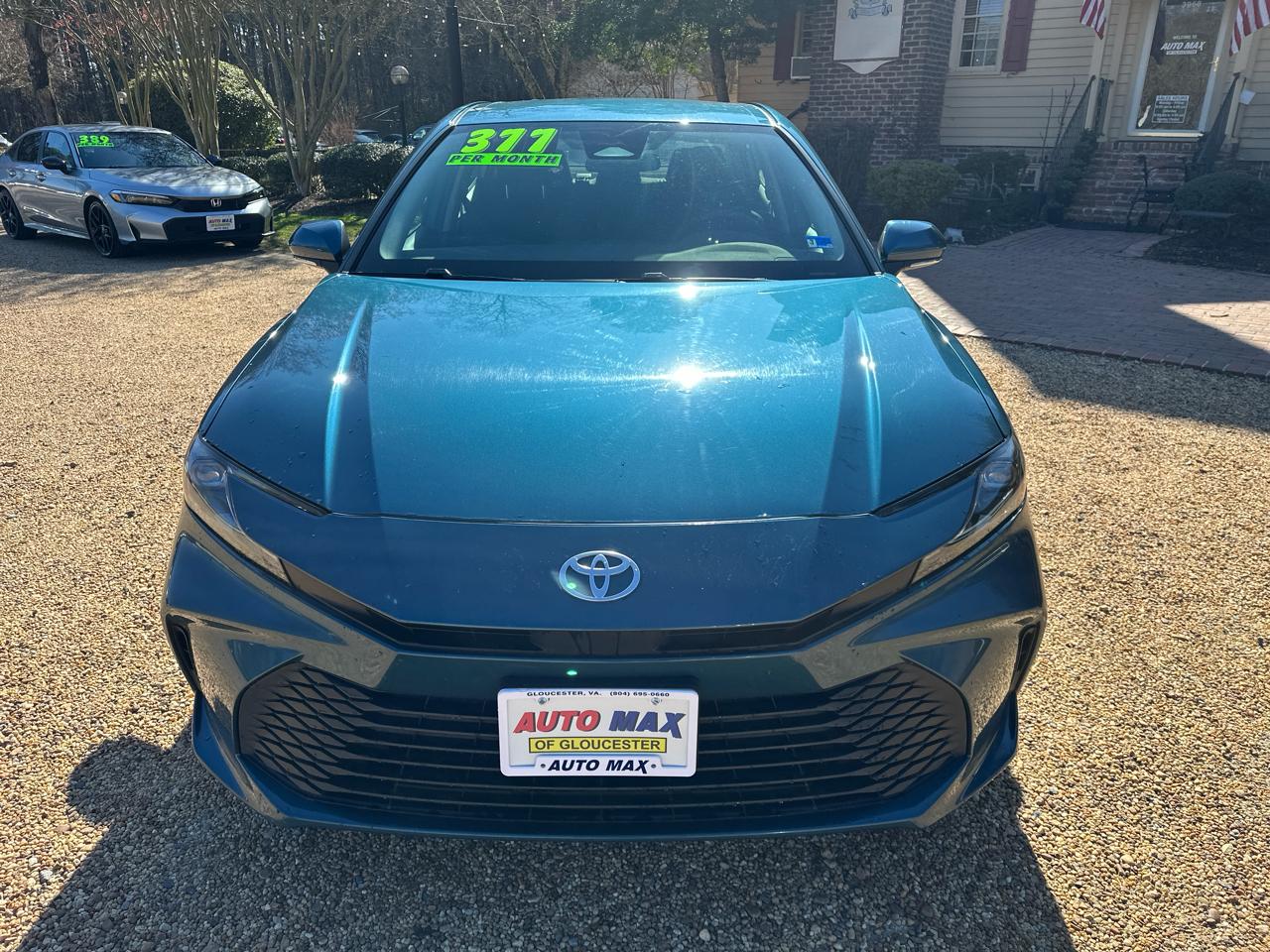 Toyota Camry XLE (Natl) 2025