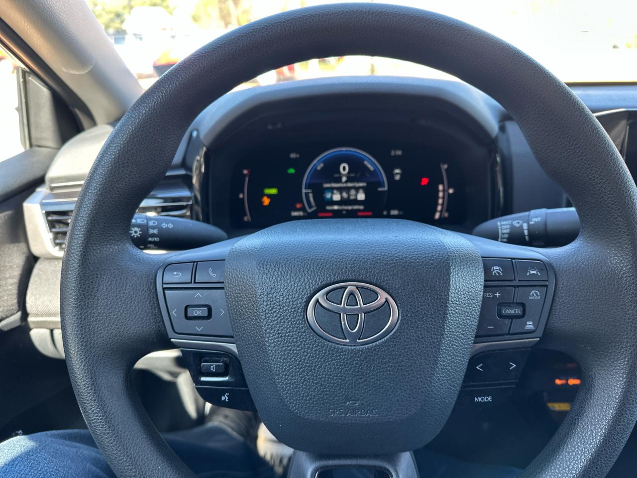 Toyota Camry XLE (Natl) 2025