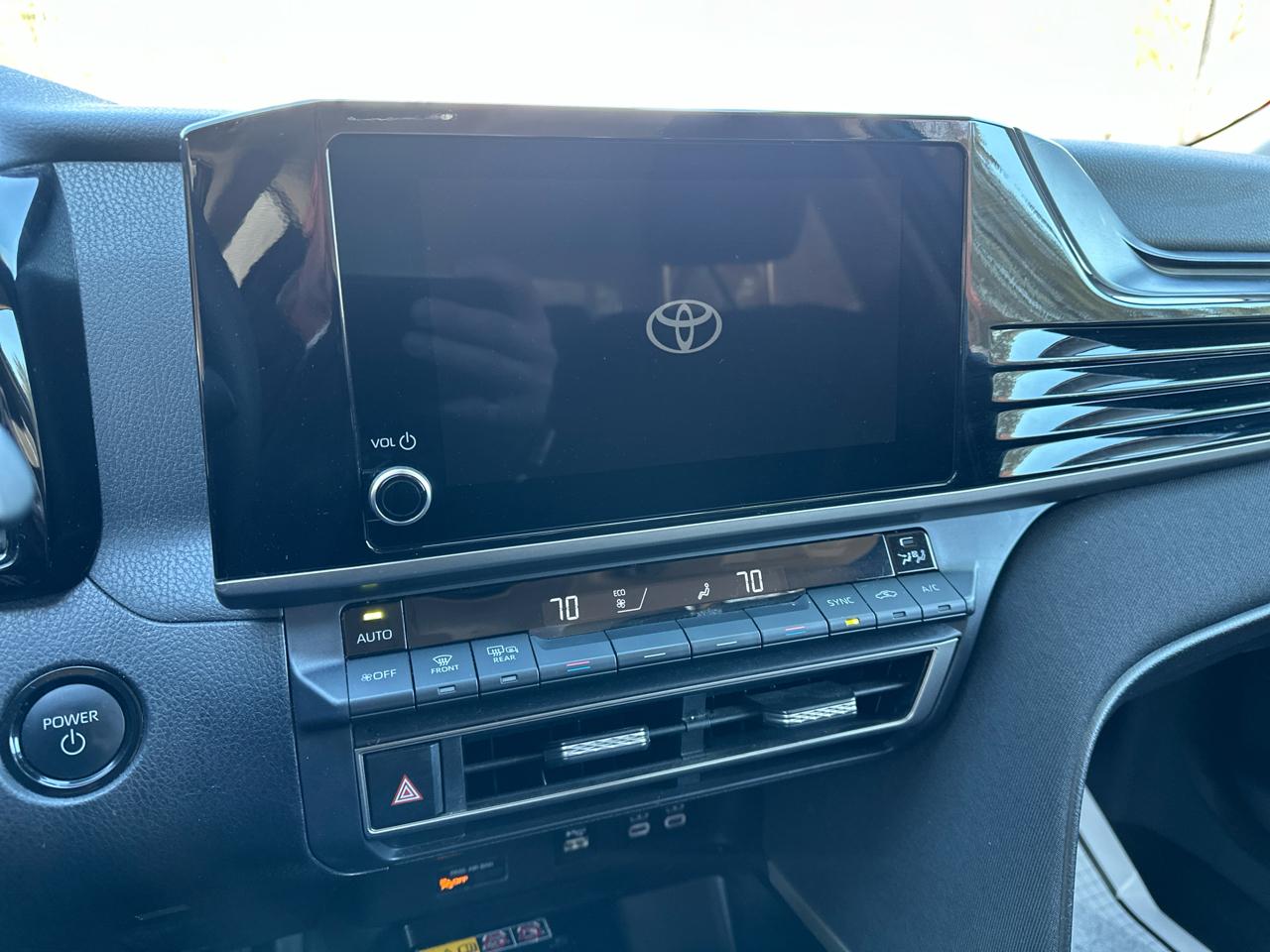 Toyota Camry XLE (Natl) 2025