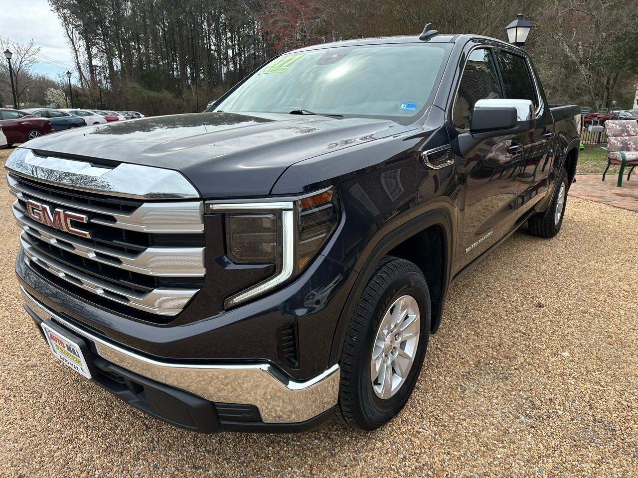 GMC Sierra 1500 2WD Crew Cab 147" SLE 2024