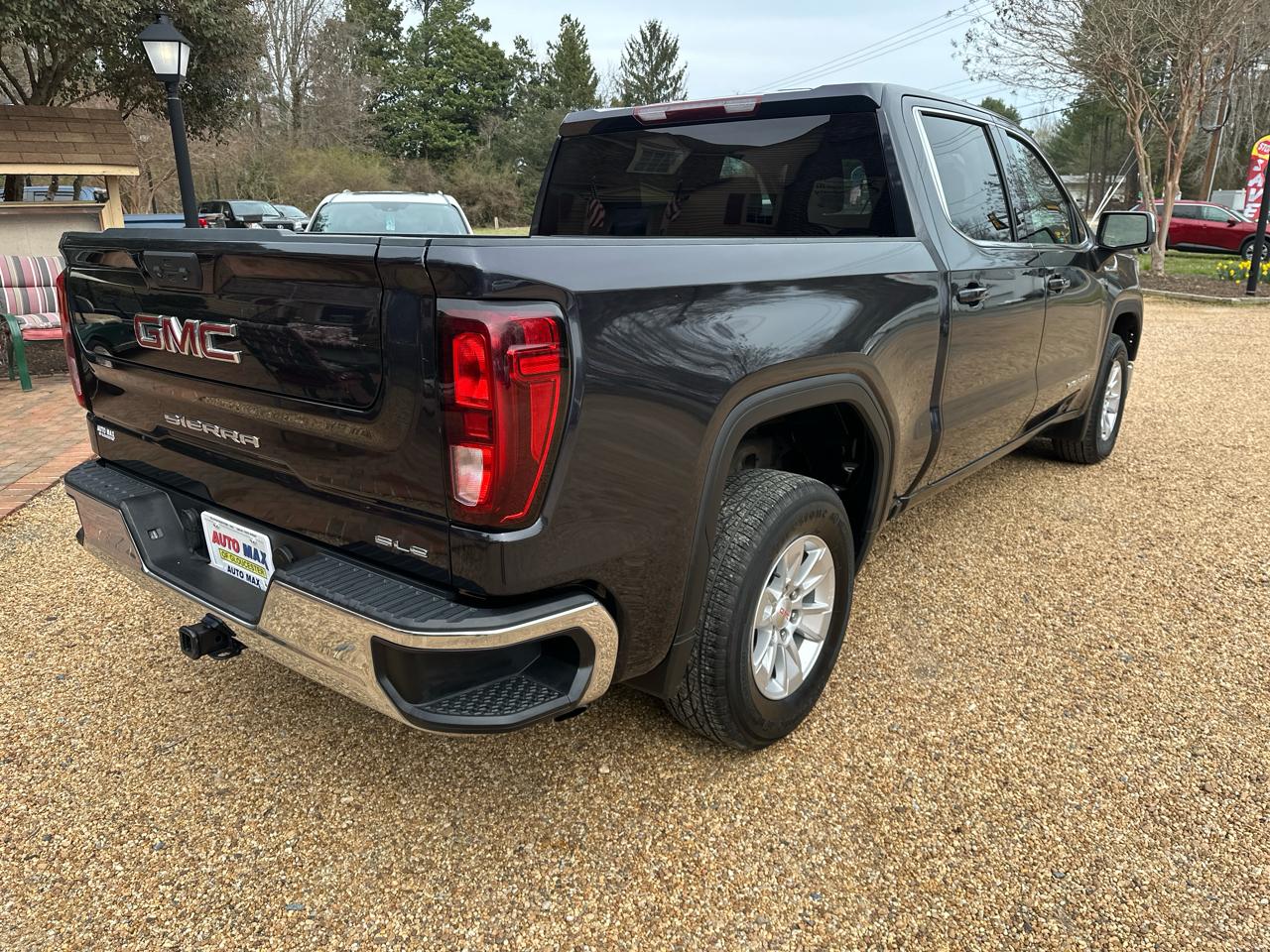 GMC Sierra 1500 2WD Crew Cab 147" SLE 2024