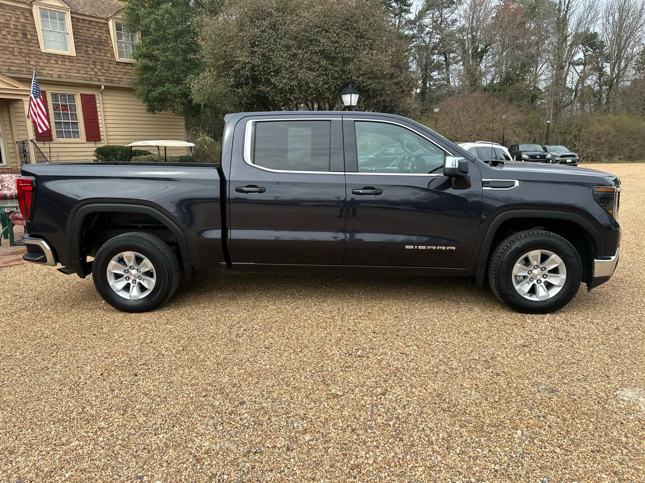 GMC Sierra 1500 2WD Crew Cab 147" SLE 2024