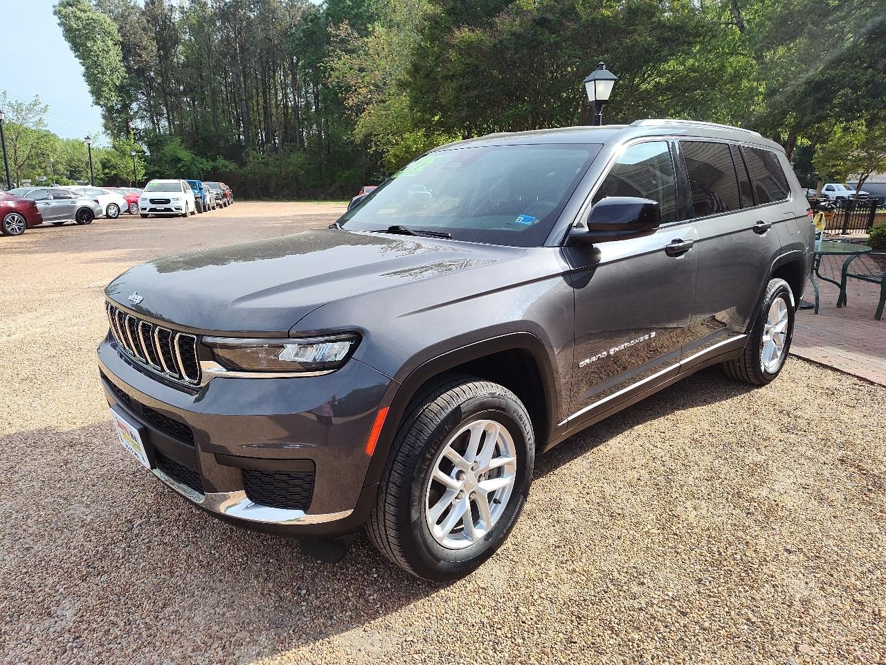 Jeep Grand Cherokee L Laredo 4x2 2023