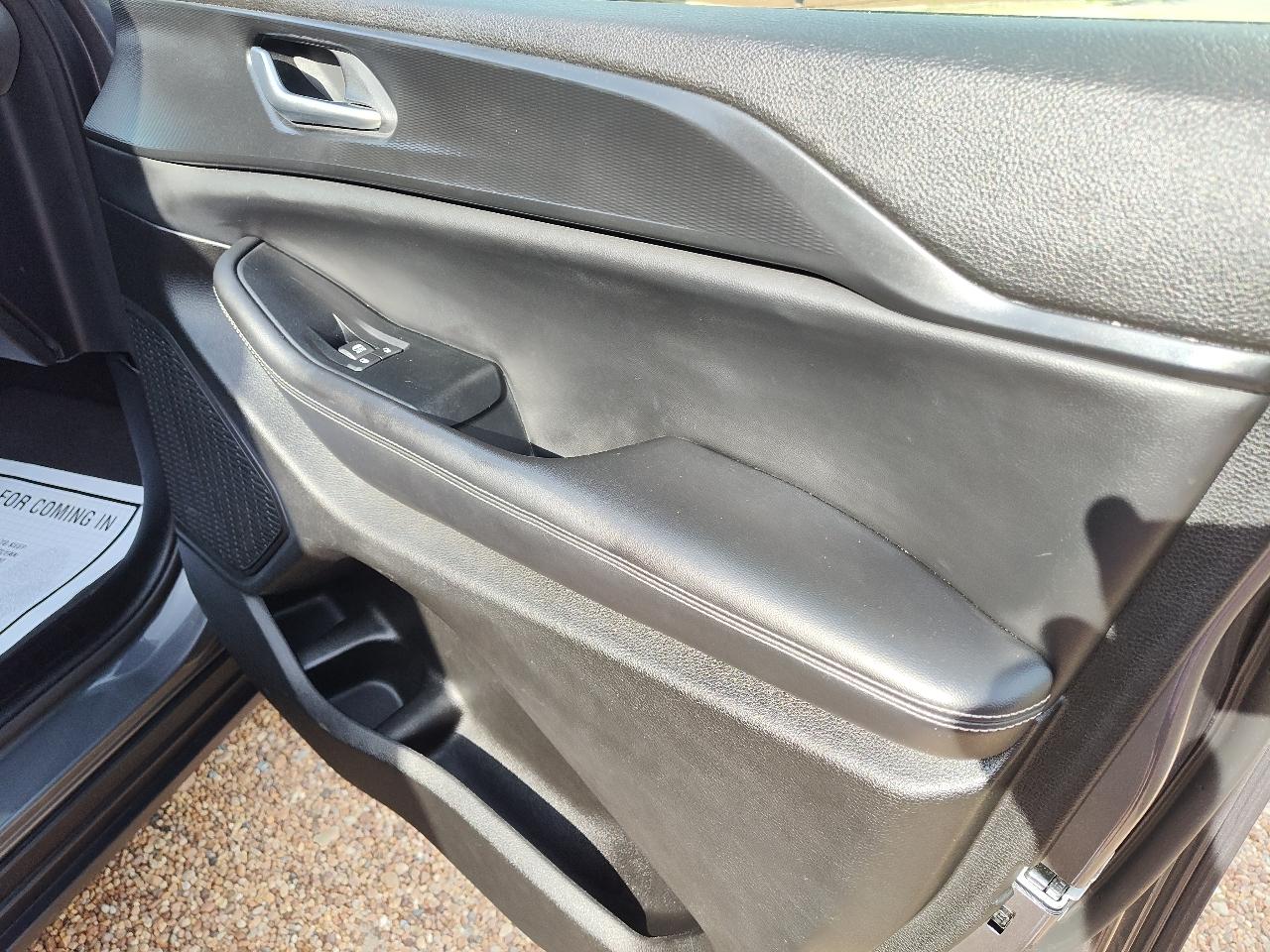 Jeep Grand Cherokee L Laredo 4x2 2023