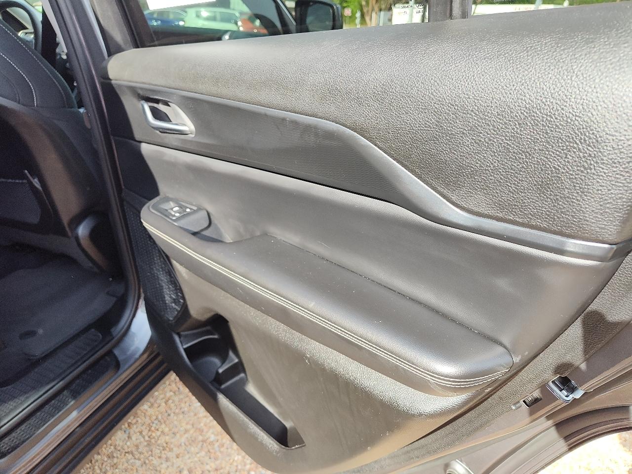 Jeep Grand Cherokee L Laredo 4x2 2023