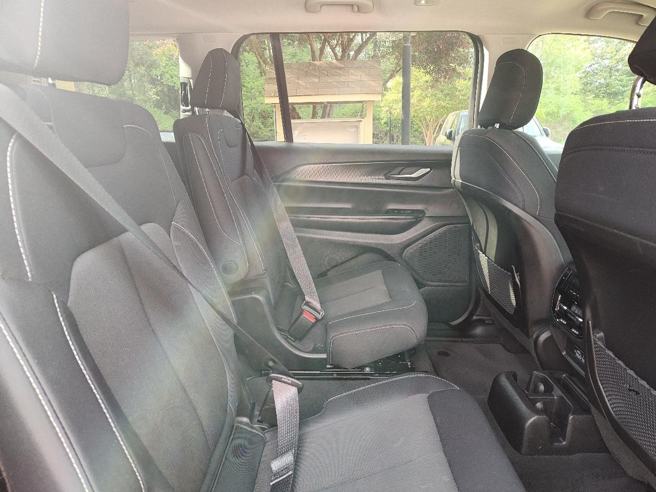 Jeep Grand Cherokee L Laredo 4x2 2023