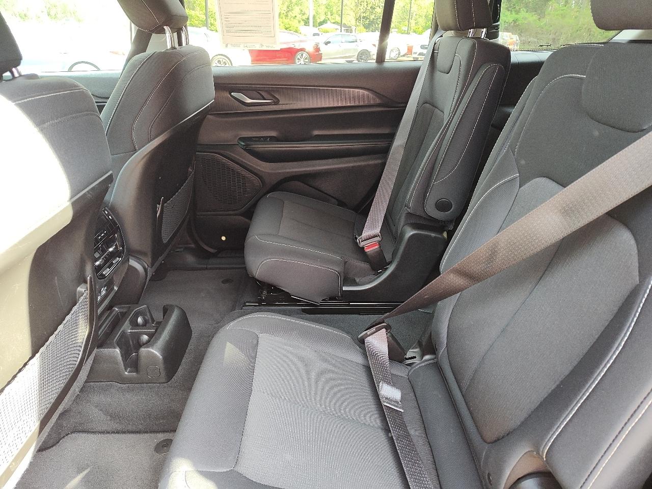 Jeep Grand Cherokee L Laredo 4x2 2023